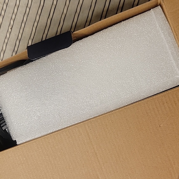 White Mini Projector - Picture 2 of 2